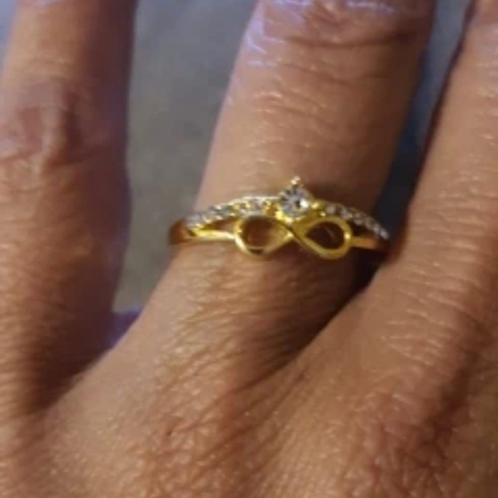 14 K Gold Ring - Picture 7 of 12